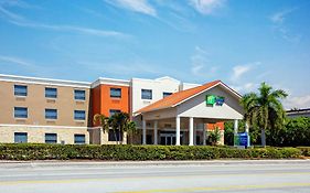 Holiday Inn Express & Suites Lantana By Ihg